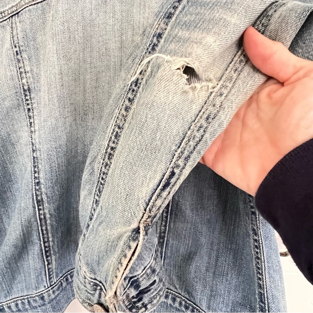 Garage Women's Light Blue Denim Jacket. Size M. - Picture 6 of 7